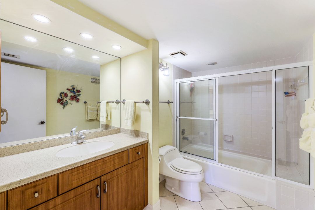 961 Swallow Ave #302, Marco Island, FL 34145