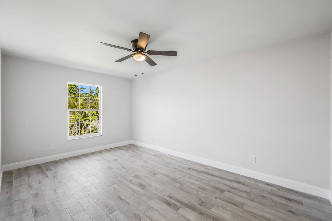 2555 SW 27th St, Cape Coral, FL 33914