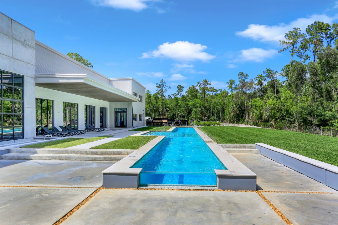 4441 5th Ave NW, Naples, FL 34119