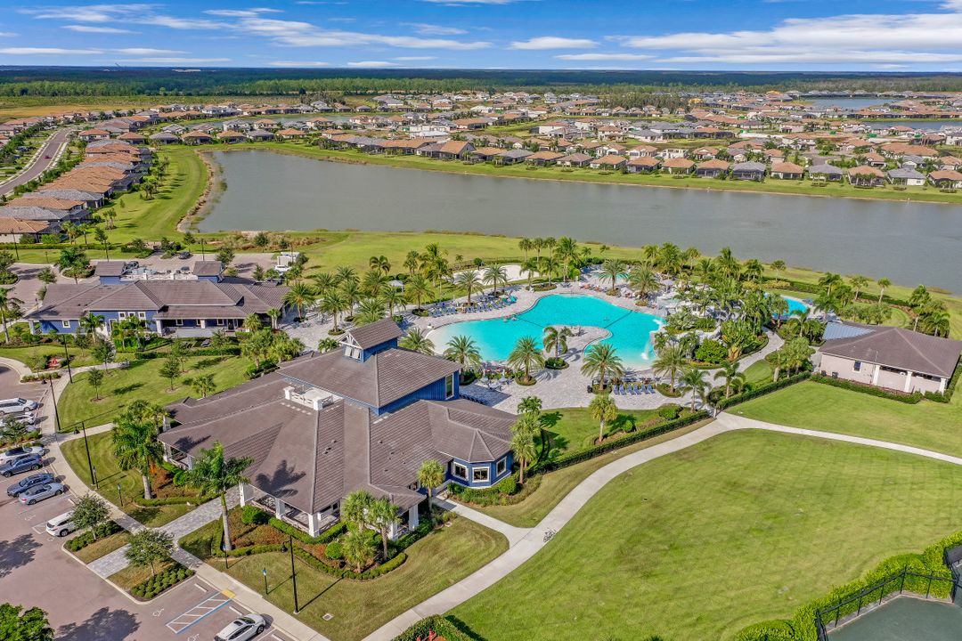 17441 Elkgrove Ln, Estero, FL 33928