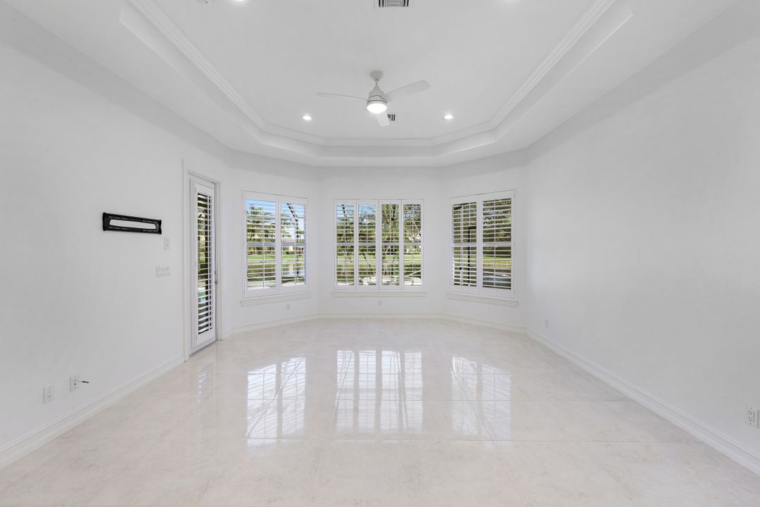 4899 Rustic Oaks Cir, Naples, FL 34105