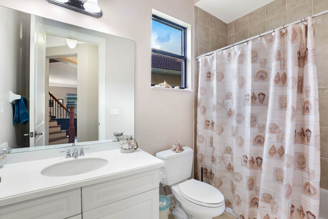 1434 Serrano Cir, Naples, FL 34105