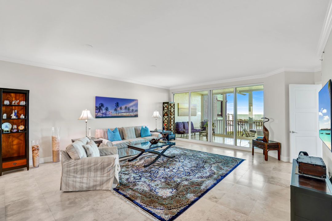 265 Indies Way #1404, Naples, FL 34110