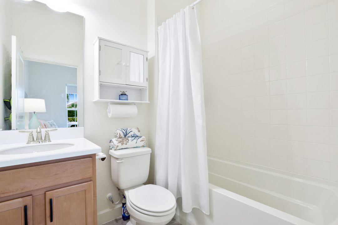 19657 Estero Pointe Ln, Fort Myers, FL 33908