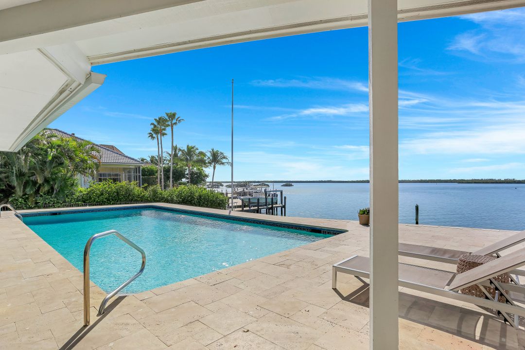 1028 W Inlet Dr, Marco Island, FL 34145