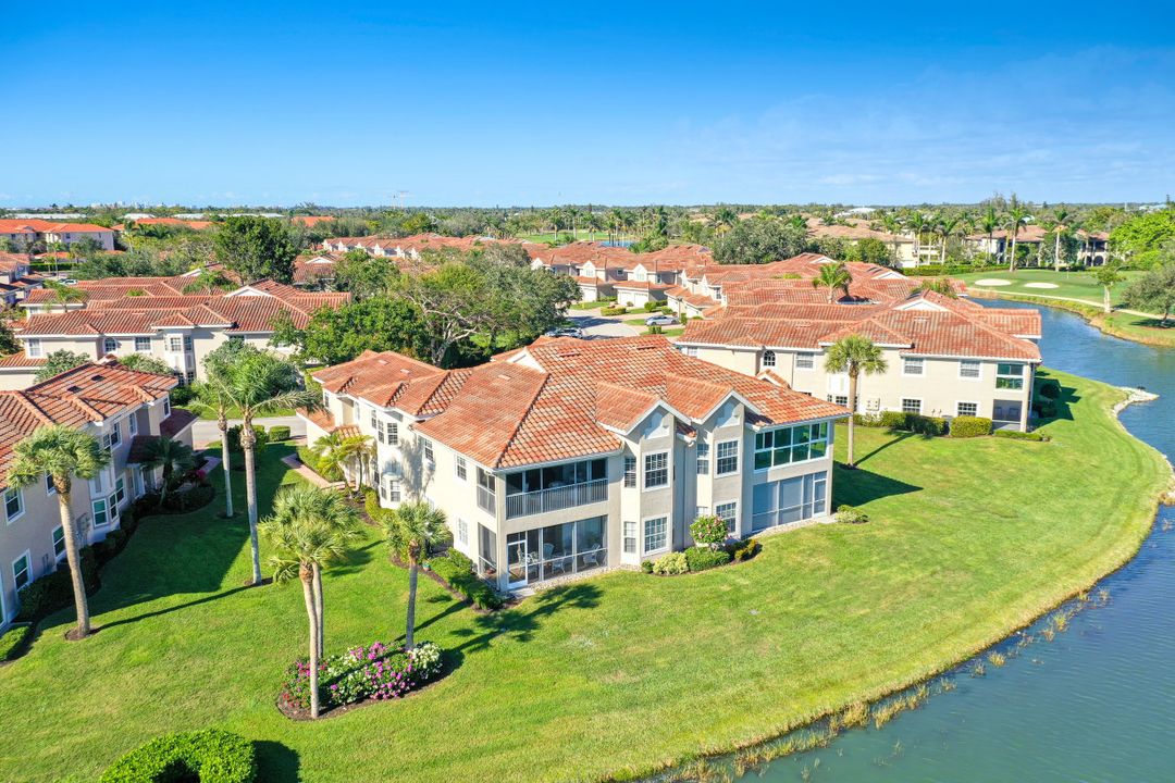 3552 Windjammer Cir #902, Naples, FL 34112