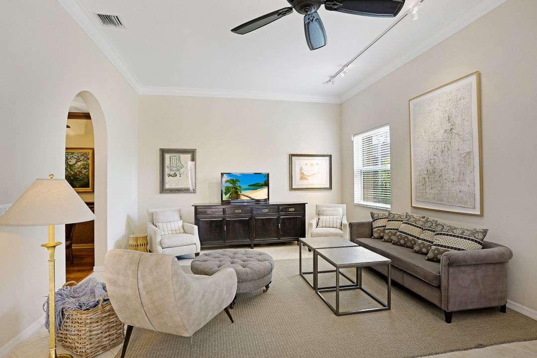 20490 Foxworth Cir, Estero, FL 33928