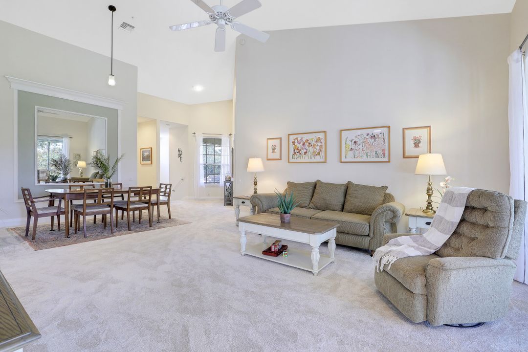 8255 Danbury Blvd #202, Naples, FL 34120