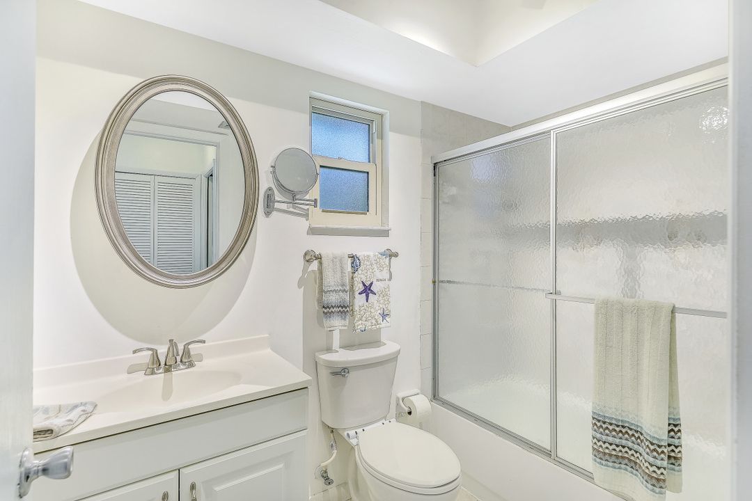 2002 SE 6th Ave, Cape Coral, FL 33990