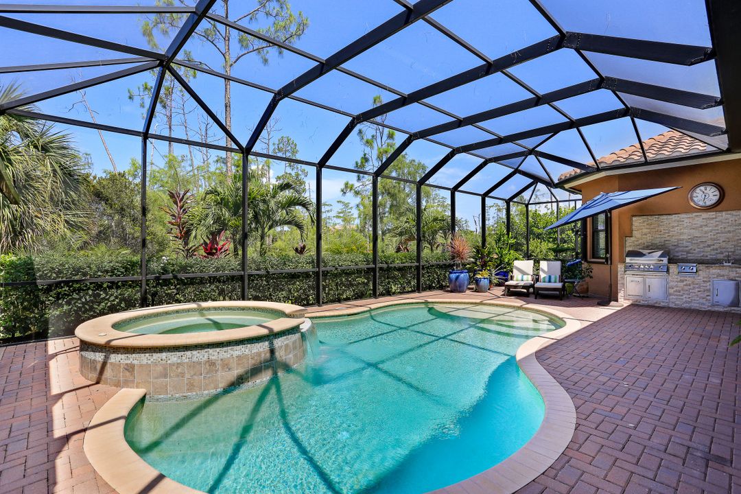 2958 Cinnamon Bay Cir, Naples, FL 34119