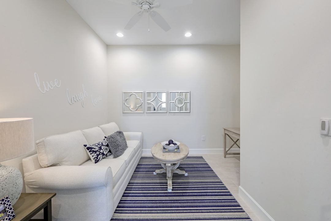 5807 Haiti Dr, Naples, FL 34112