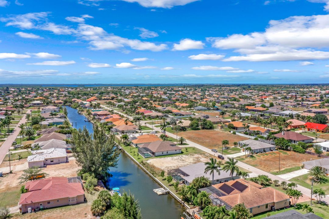 2016 SW 28th Ln, Cape Coral, FL 33914