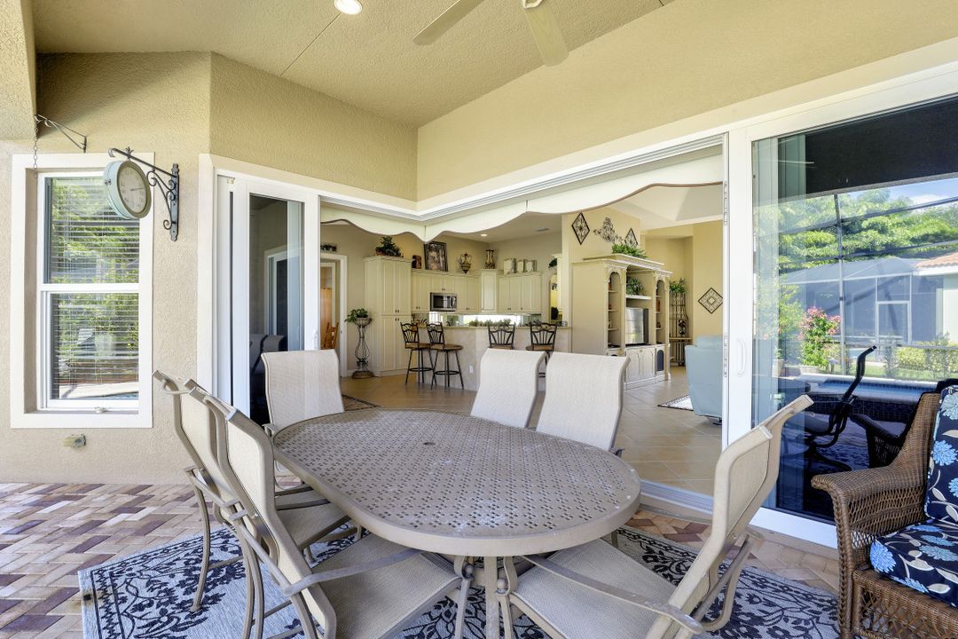 10259 Avonleigh Dr, Bonita Springs, FL 34135