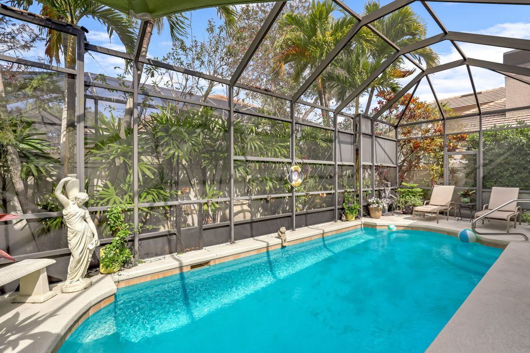 3640 Sawgrass Ct, Bonita Springs, FL 34134