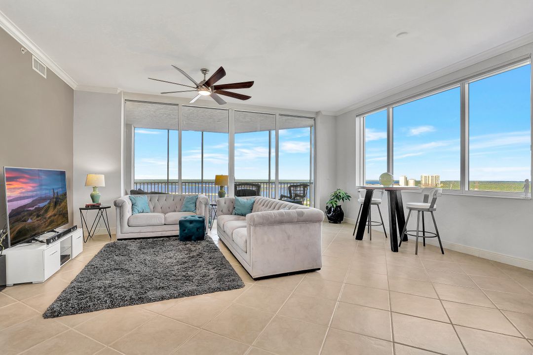 2090 W First St, Fort Myers, FL 33901