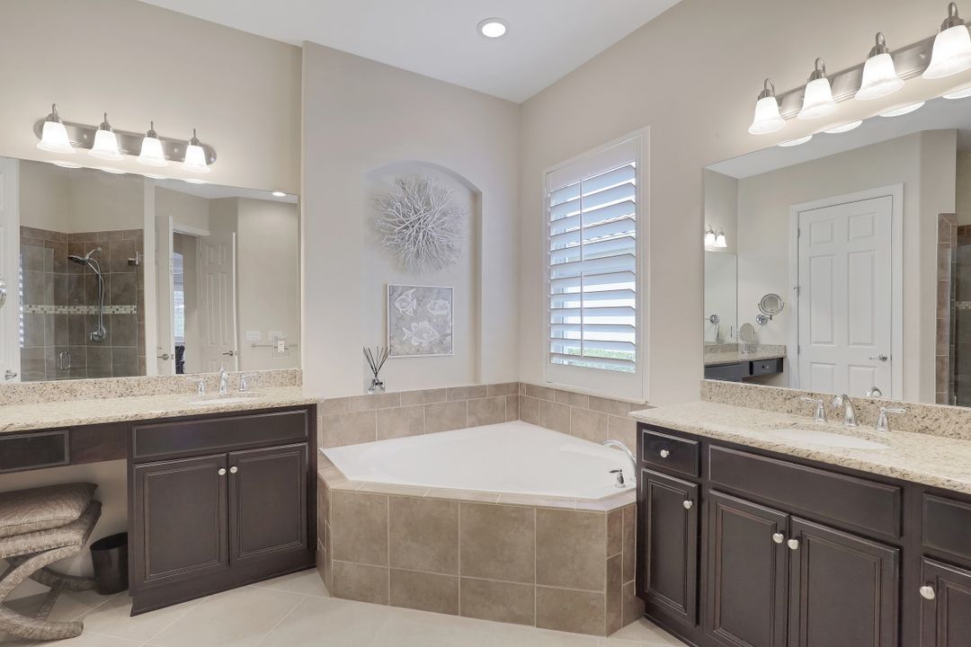 9365 Slate Ct, Naples, FL 34120
