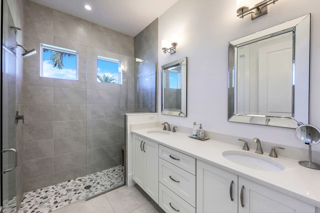 14167 Nautica Ct, Naples, FL 34114