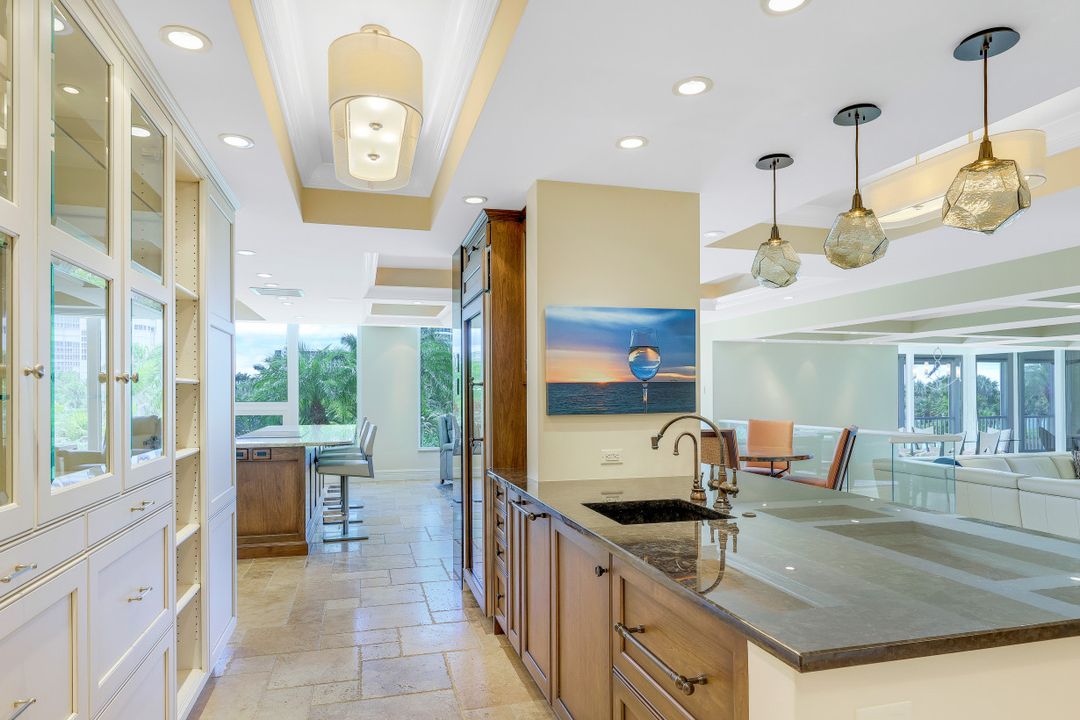 4301 Gulf Shore Blvd N #203, Naples, FL 34103