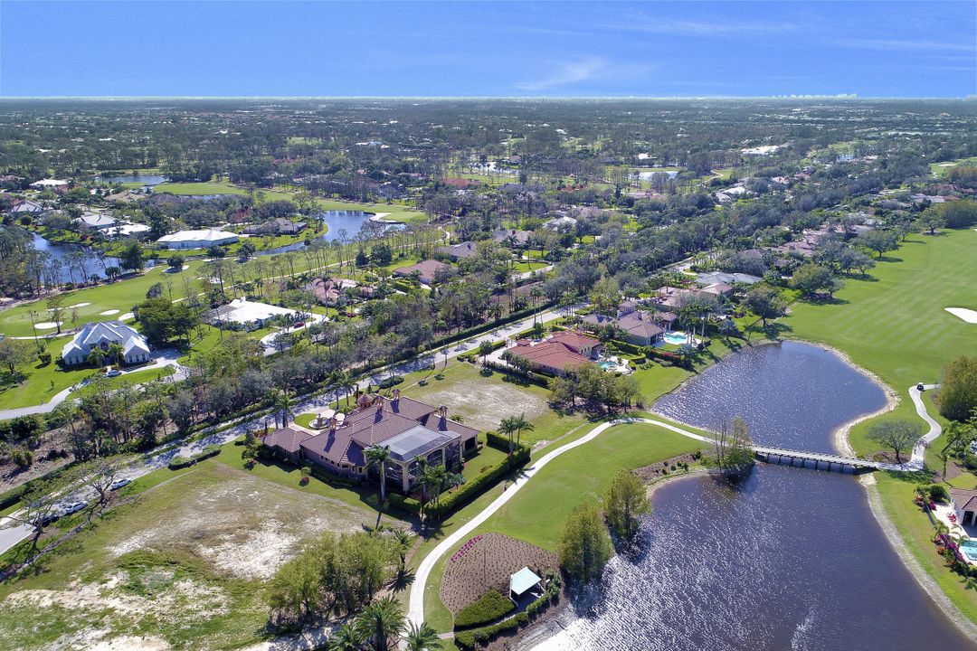 6411 Highcroft Dr, Naples, FL 34119