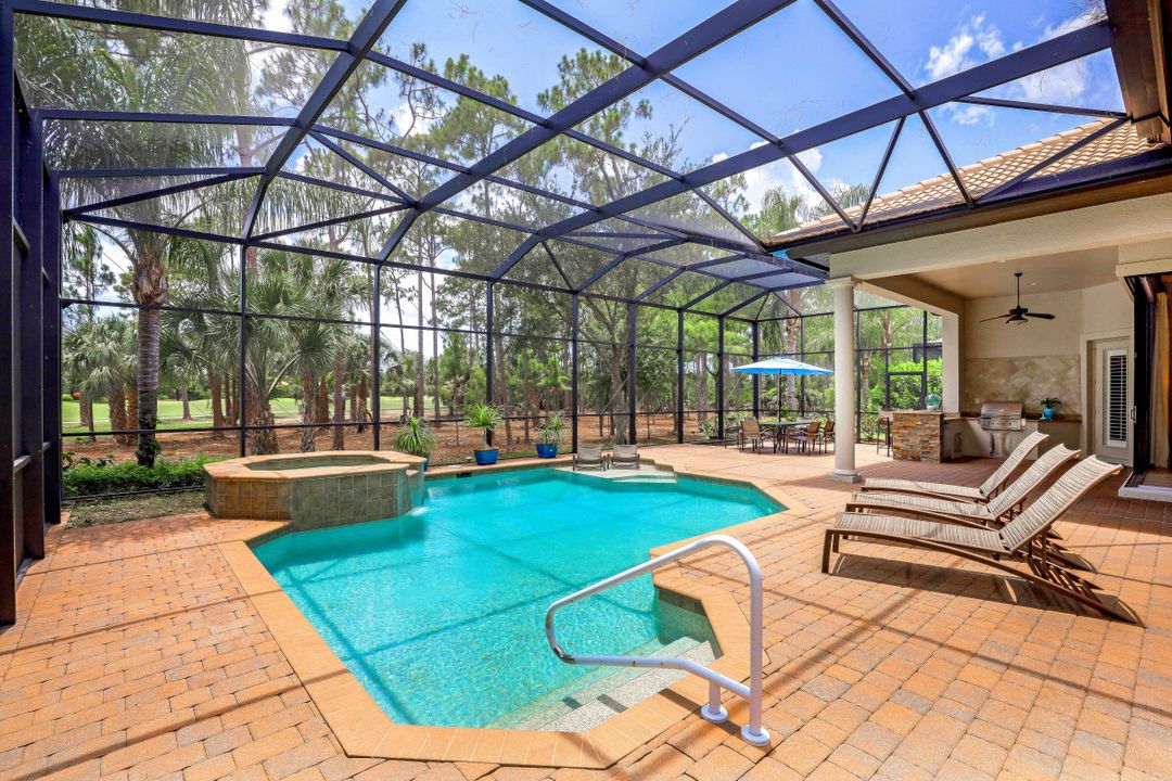 7413 Byrons Way, Naples, FL 34113