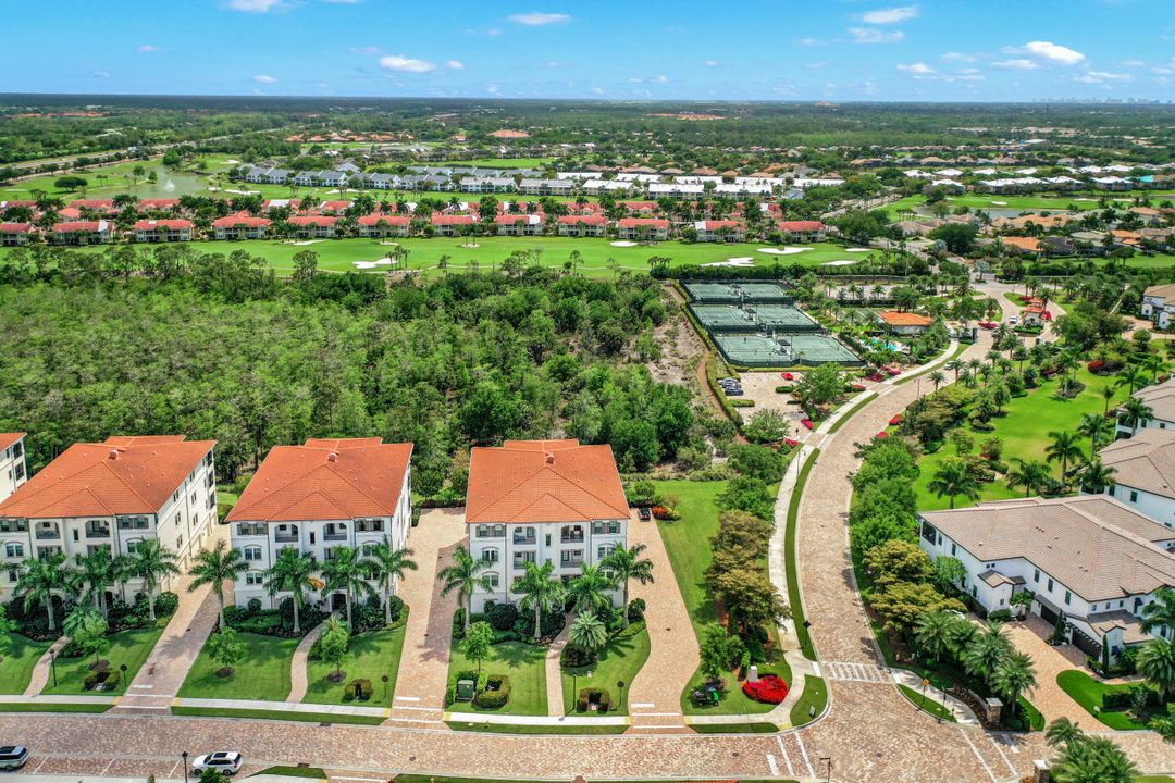 16390 Viansa Way #102, Naples, FL 34110