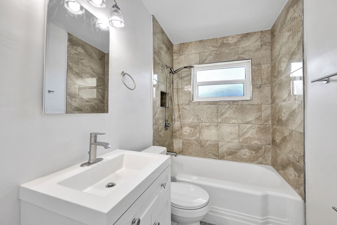 2668 Michigan Ave, Fort Myers, FL 33916
