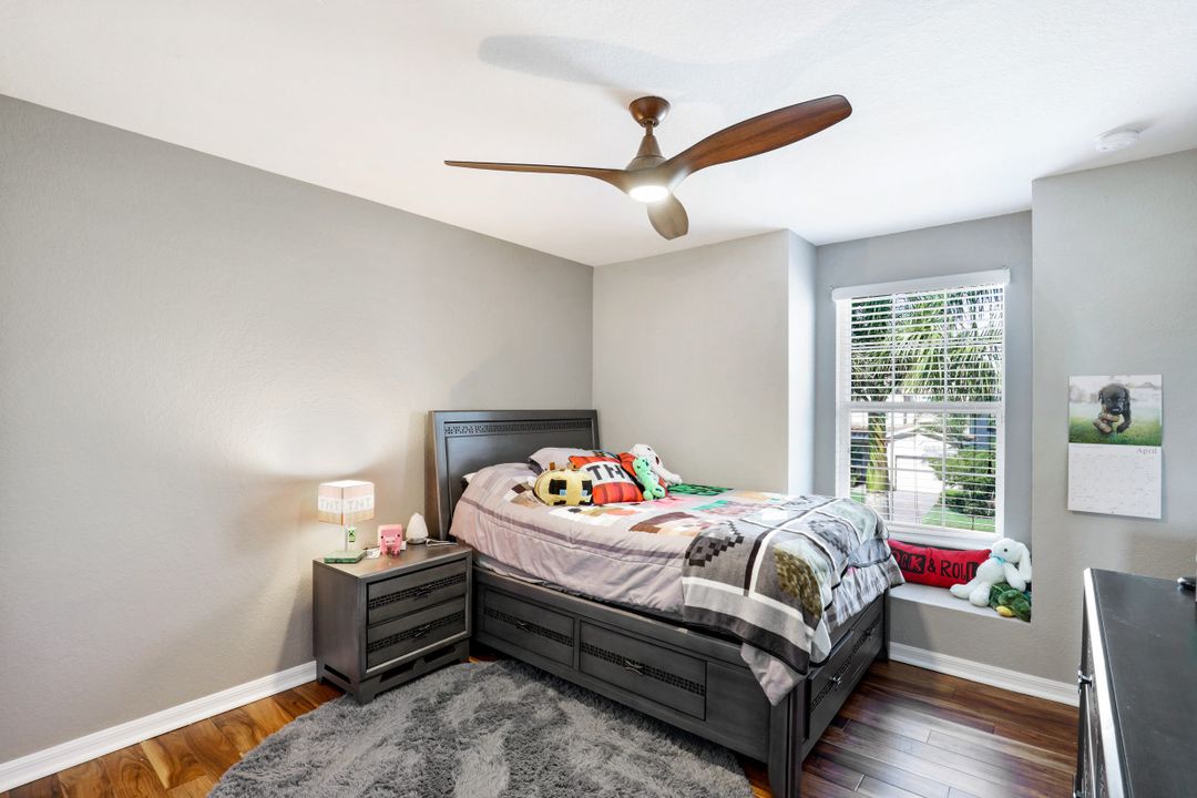 2262 Vermont Ln, Naples, FL 34120