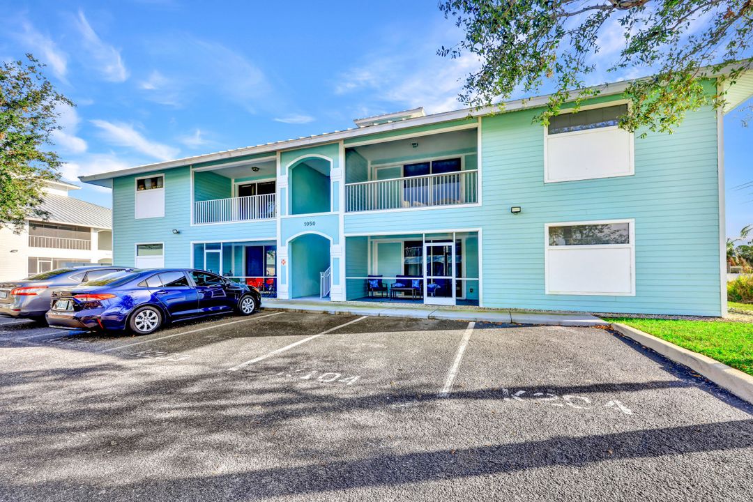 1050 Hancock Creek S Blvd #204, Cape Coral, FL 33909