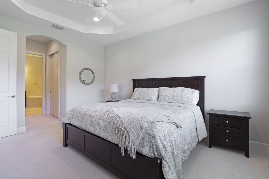 9542 Ironstone Terrace #202, Naples, FL 34120