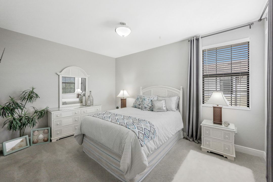 2137 Frangipani Cir #3 - 202, Naples, FL 34120