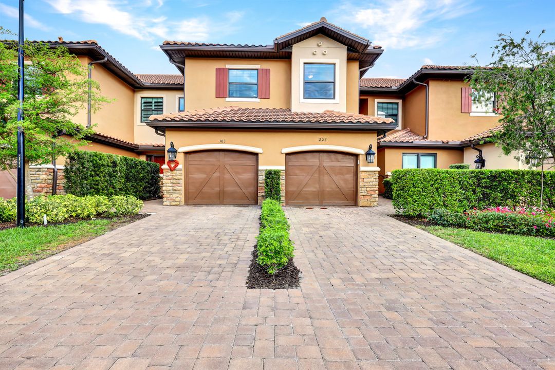 9645 Montelanico Loop #203, Naples, FL 34119