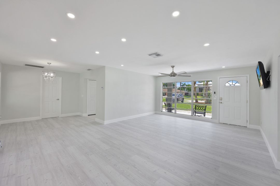 5337 Mikado Ct, Cape Coral, FL 33904