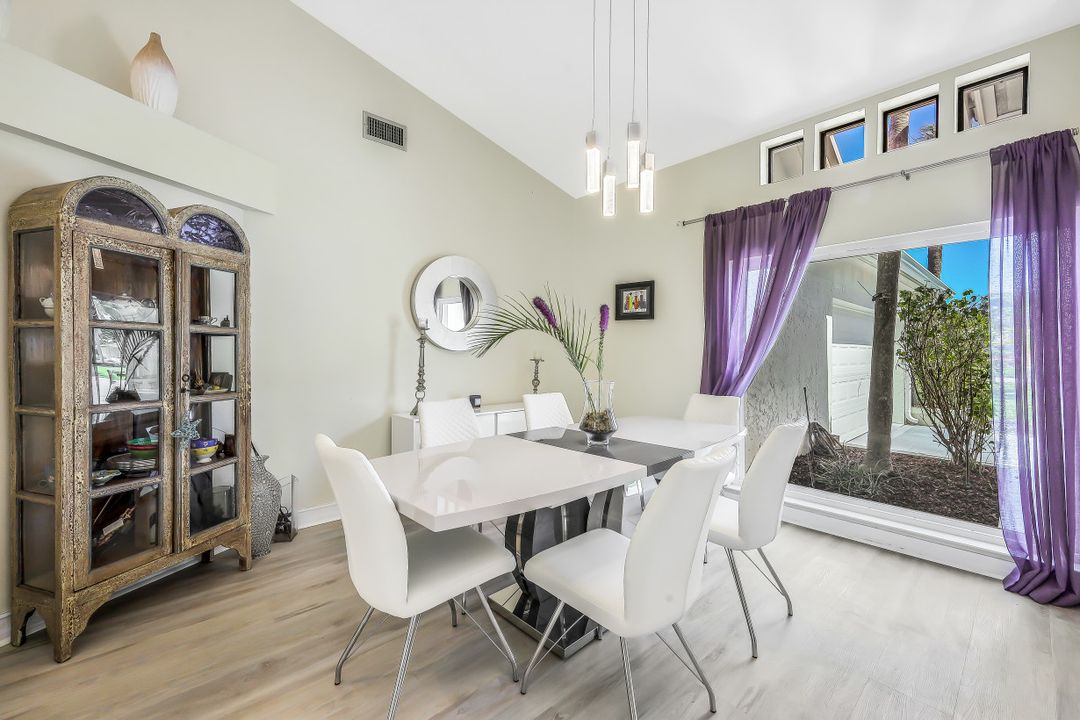 2016 Duke Dr, Naples, FL 34110