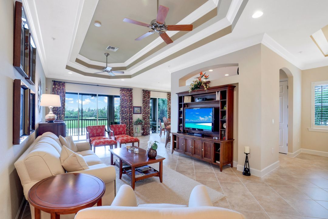 9525 Ironstone Terrace #Unit 202, Naples, FL 34120