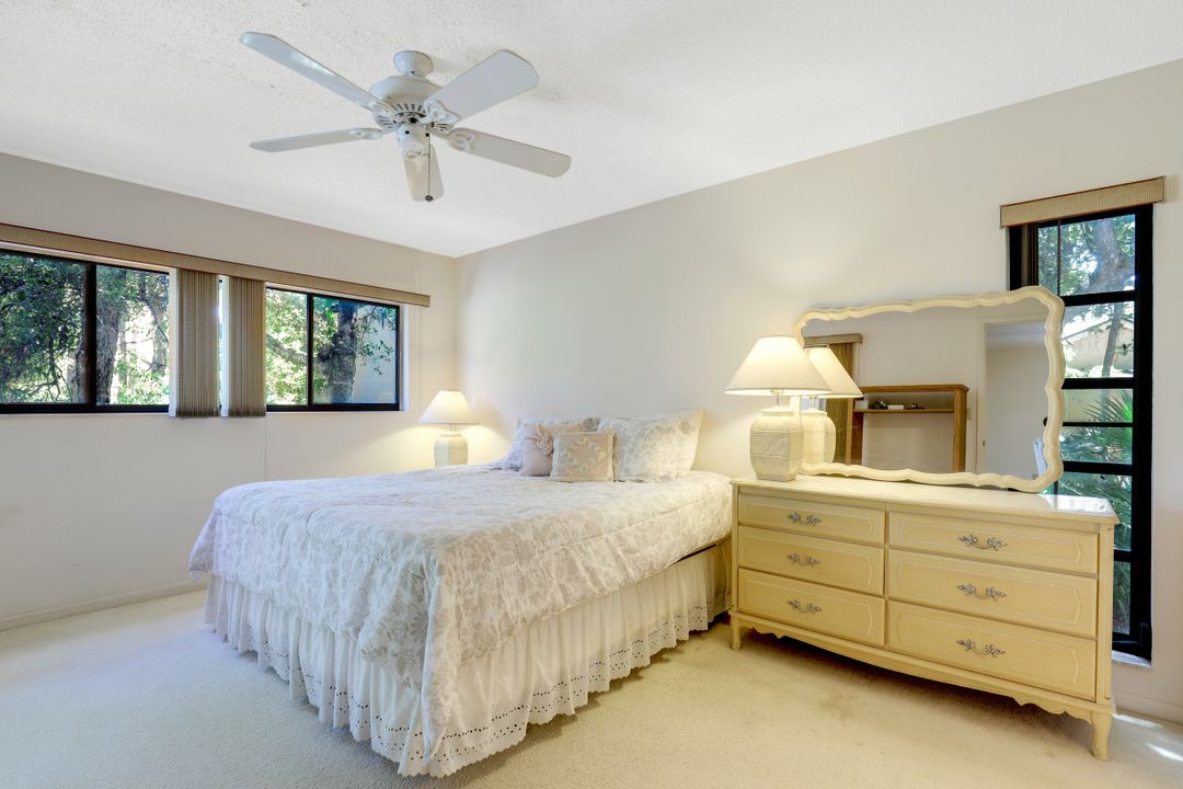 15330 Cedarwood Ln, Naples, FL 34110