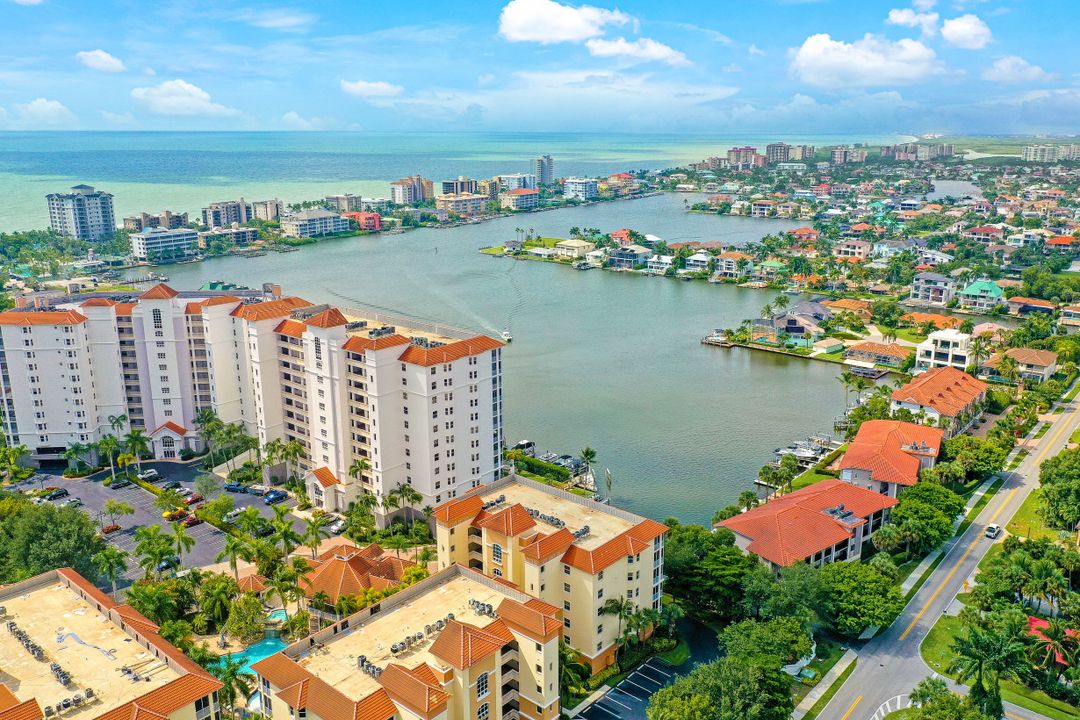 450 Launch Cir #402, Naples, FL 34108