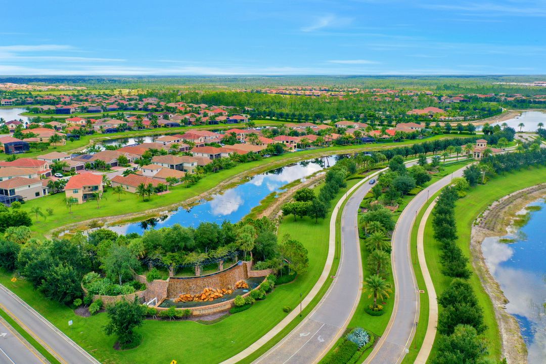 3883 Gibralter Dr, Naples, FL 34119