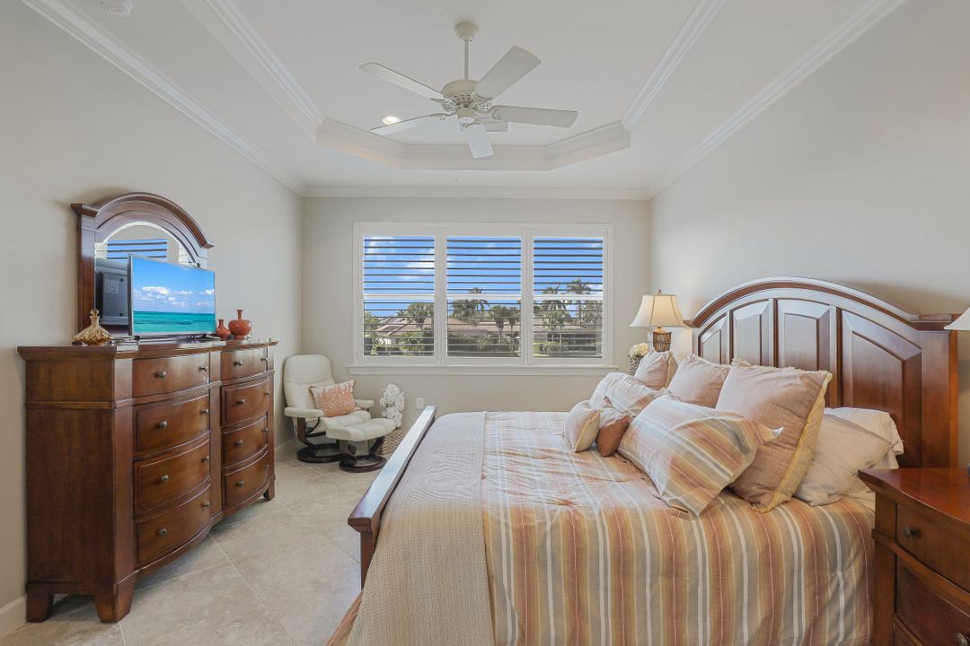 8843 Nautical Landing Cir #201, Naples, FL 34120