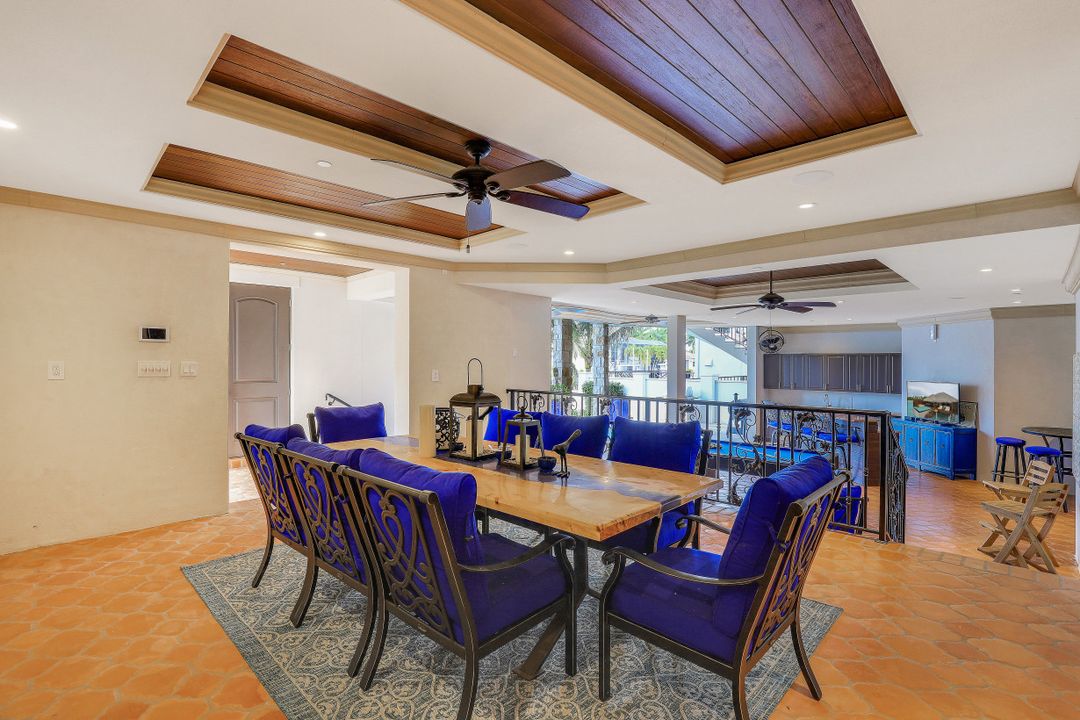 10080 Gulf Shore Dr, Naples, FL 34108