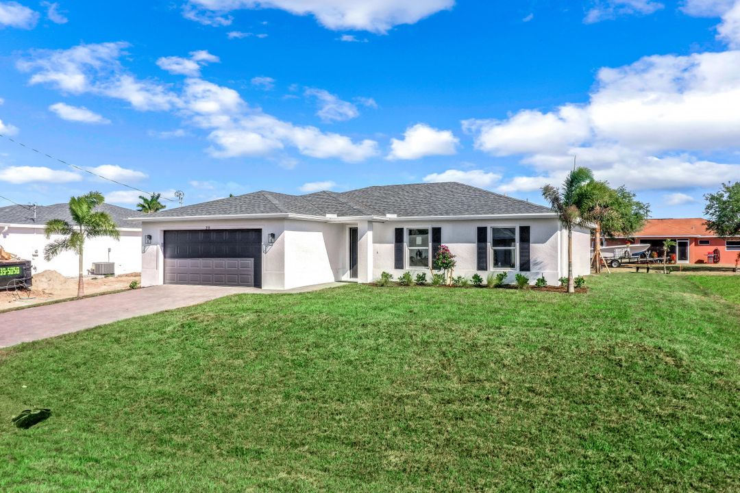 208 NW 28th Terrace, Cape Coral, FL 33993