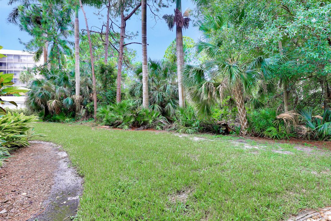 285 Naples Cove Dr #1106, Naples, FL 34110