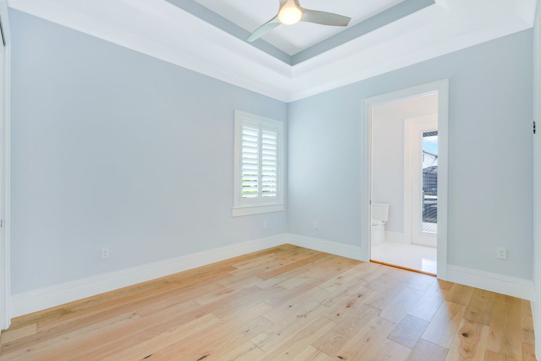 5311 Mayfair Ct, Cape Coral, FL 33904