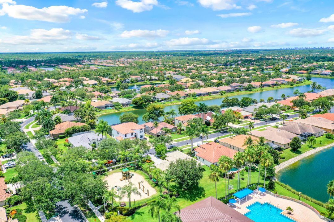 14849 Fripp Island Ct, Naples, FL 34119