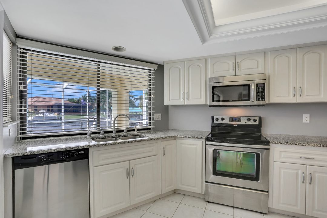 136 SW 38th Terrace, Cape Coral, FL 33914