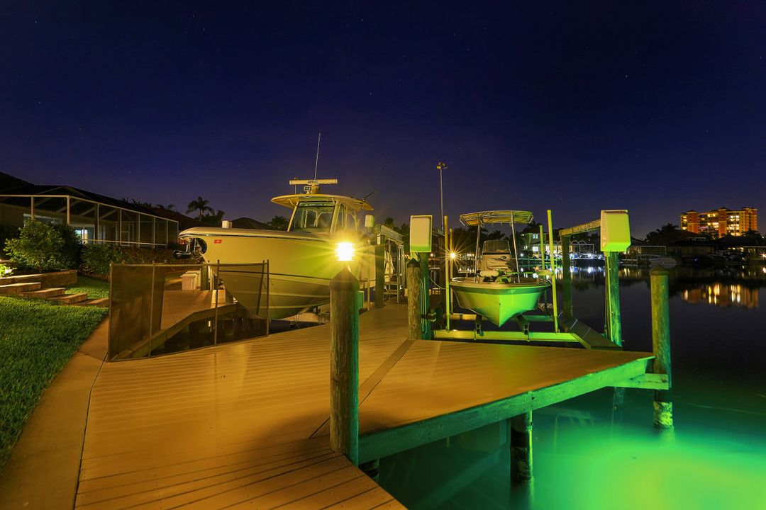 1900 Lagoon Ln, Cape Coral, FL 33914