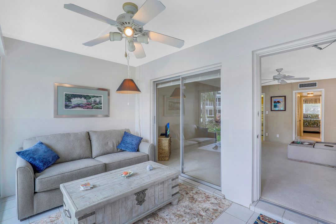 344 Harbour Dr, Naples, FL 34103