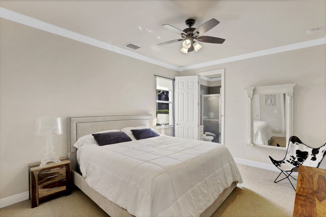 7632 Martino Cir, Naples, FL 34112