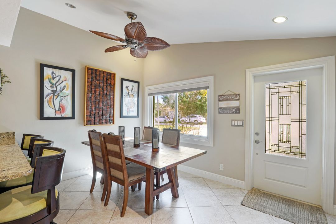 791 96th Ave N, Naples, FL 34108