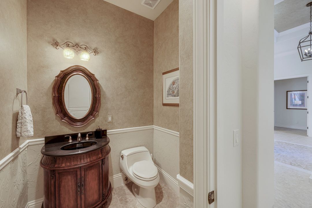 10590 Via Milano Dr, Miromar Lakes, FL 33913