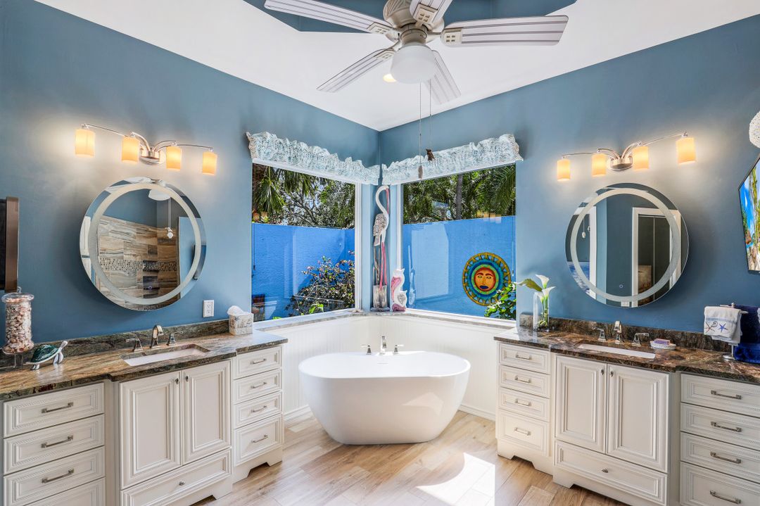 3770 Pelicans Nest Dr, Bonita Springs, FL 34134